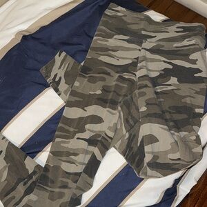 Express Camo Leggings